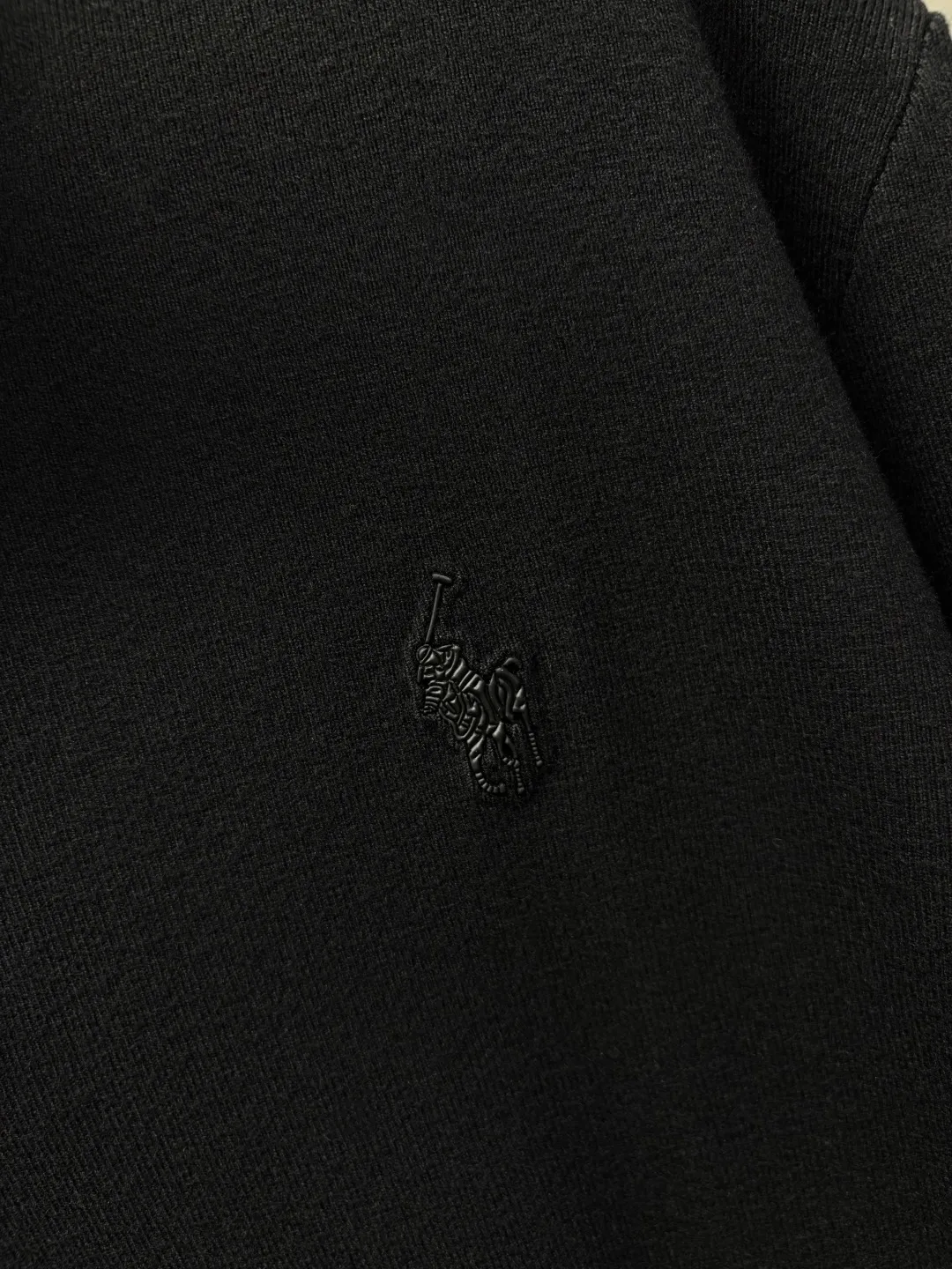 🅿️320 POLO Ralph Lauren new zipper sweater, original fabric, official same style, made of customized natural medium-thick imported wool yarn, very comfortable and smooth to the touch, very wide and stylish, produced by a first-line brand factory, woven by imported machines, very soft and skin-friendly to wear, and will not deform after long-term wear. The latest autumn and winter style, fashionable and individual, super versatile and good-looking, very suitable for both men and women, a must-have color for everyone. Color: black, gray, caramel color Size: L-4XL